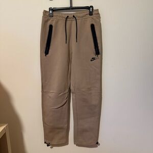 nike tech pants